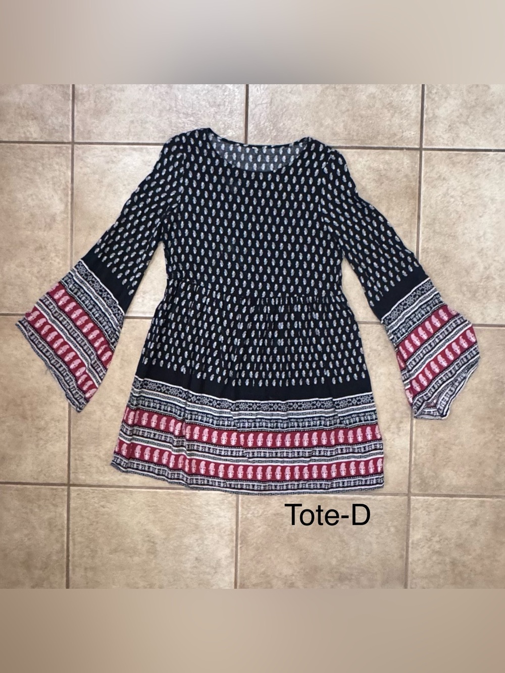 Source Unknown Black Tunic with White Paisley Print